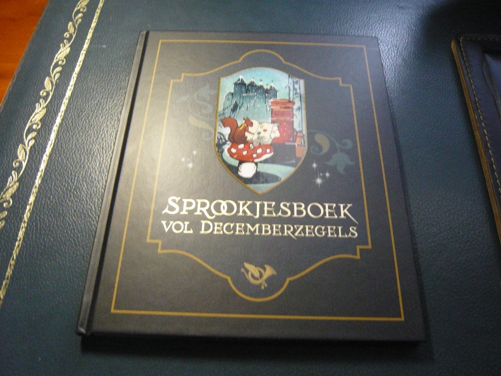 sprookjesboek decemberzegels PostNL Efteling nieuw, Ophalen of Verzenden, Nieuw