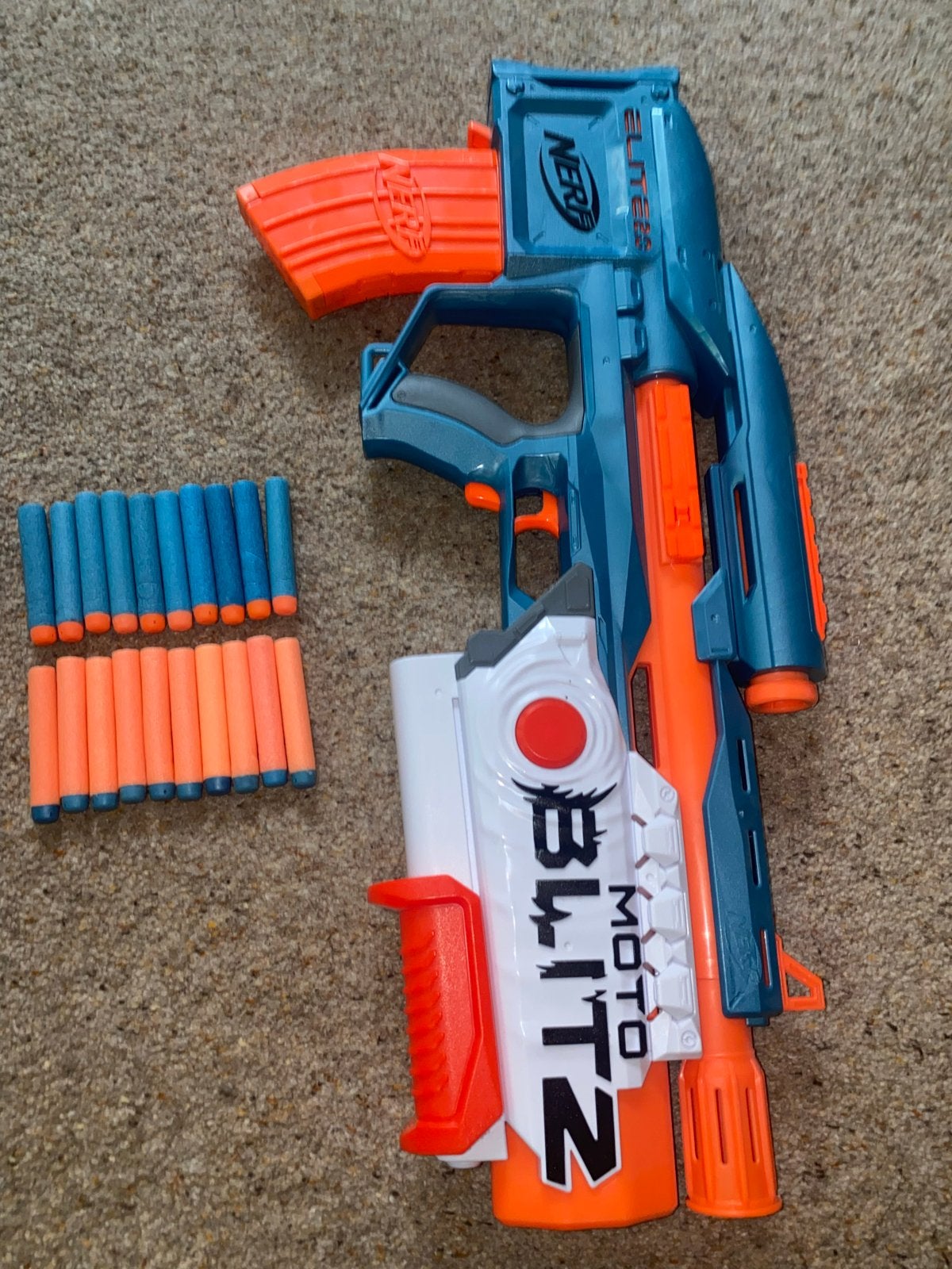 Nerf Elite Motoblitz Blaster met magazijn en 20 pijltjes, Ophalen of Verzenden, Gebruikt, Jongen of Meisje