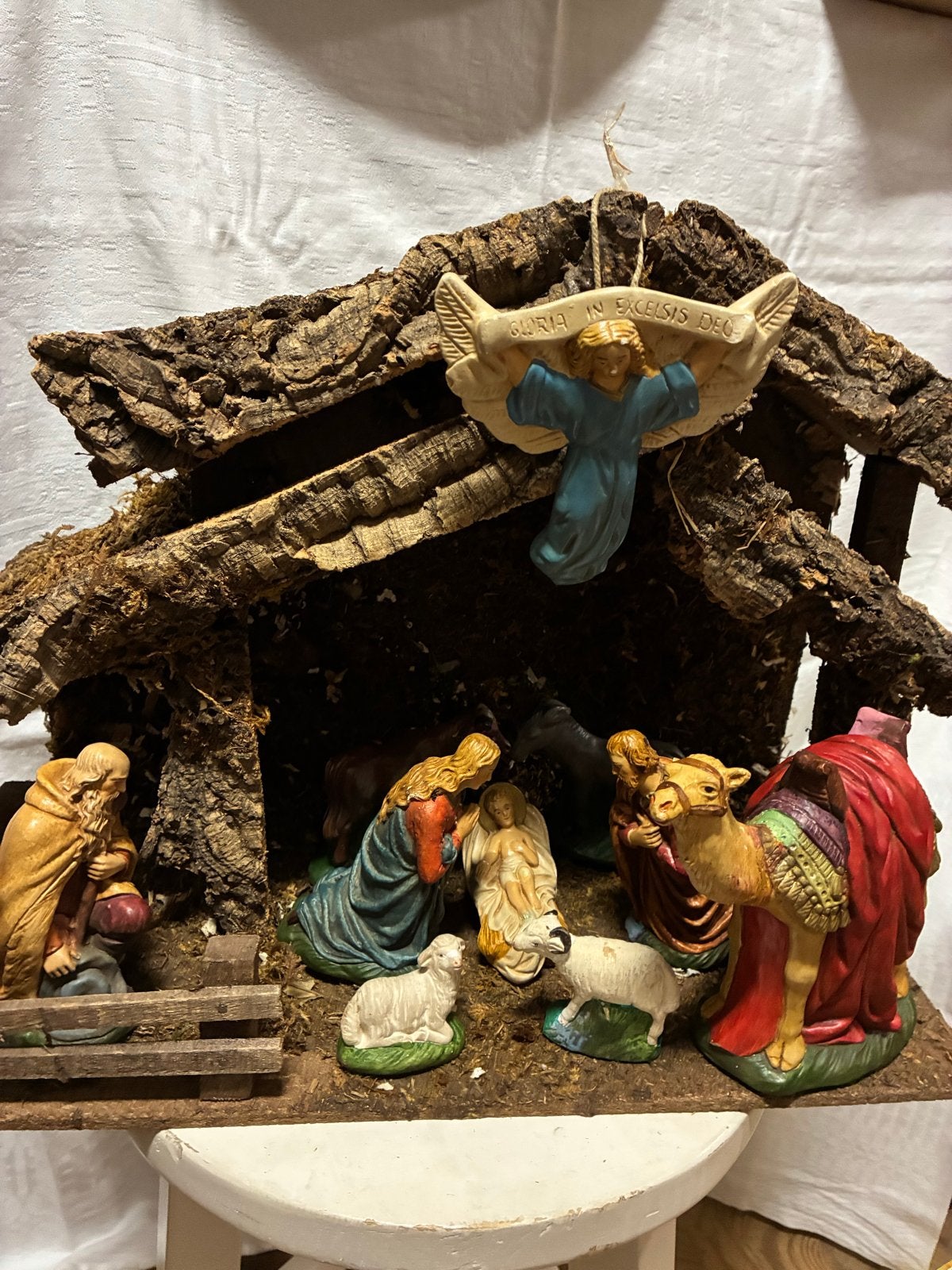 Kerststal met verschillende beeldjes, Diversen, Ophalen of Verzenden