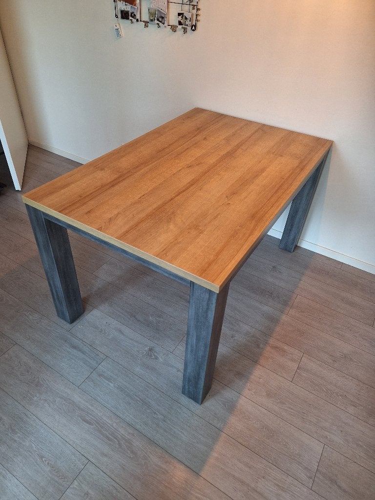 Mooie tafel, voor een leuke prijs!, Huis en Inrichting, Tafels | Eettafels, Ophalen, 100 tot 150 cm, 50 tot 100 cm, Zo goed als nieuw