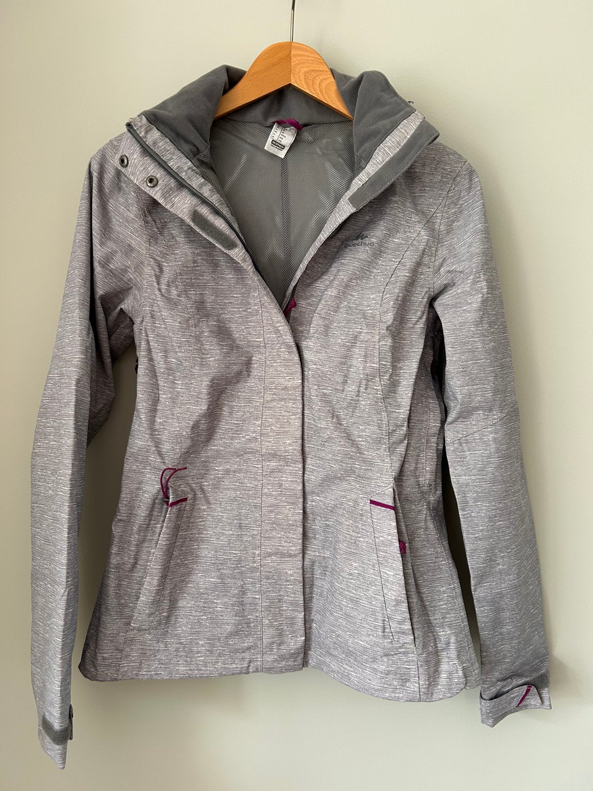 Quechua dames regenjas MH100 - lichtgrijs - maat XXS, Nieuw, Ophalen of Verzenden, Quechua, Maat 34 (XS) of kleiner