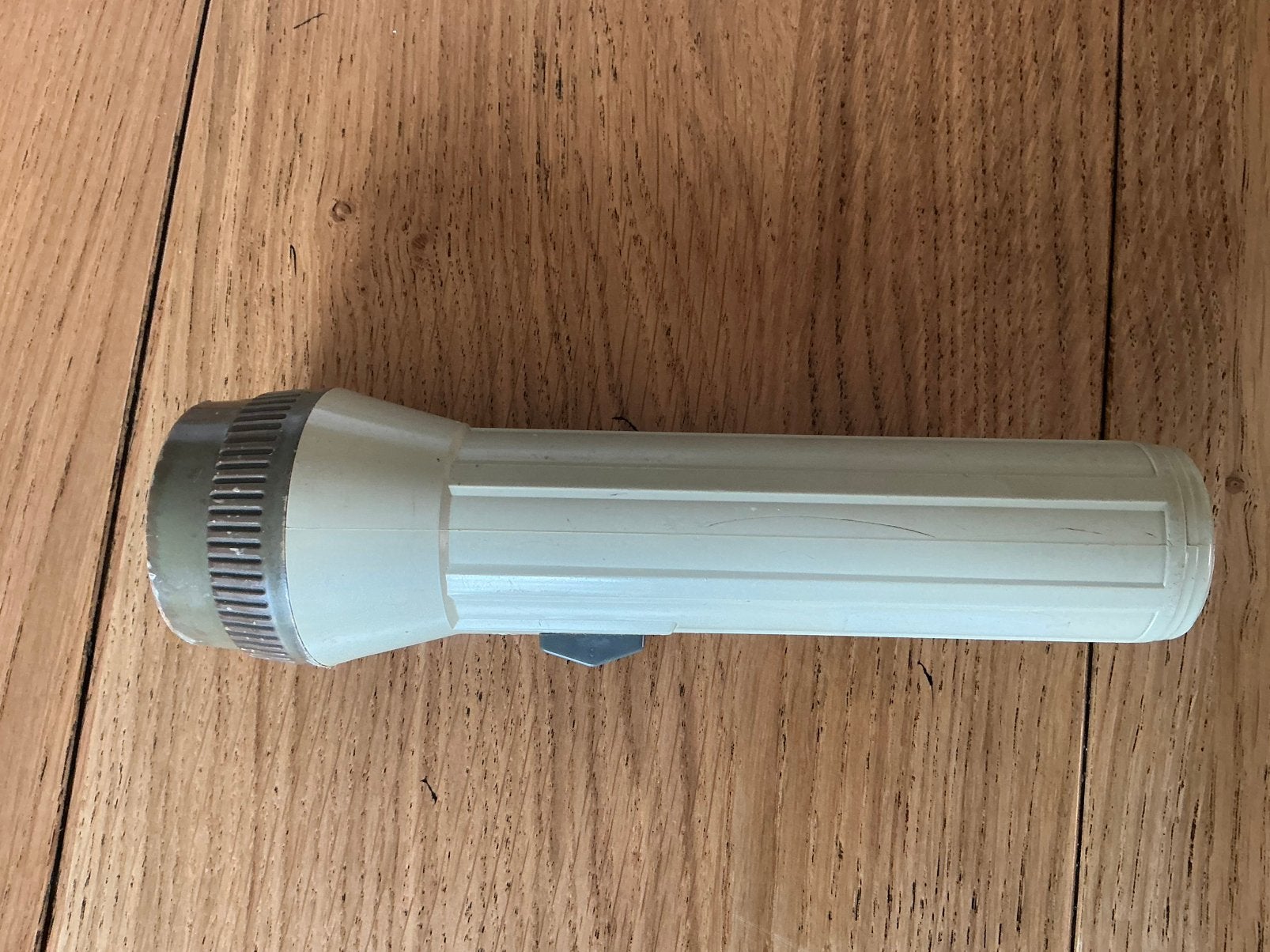 Vintage beige zaklamp, Ophalen of Verzenden, Zo goed als nieuw, Batterij