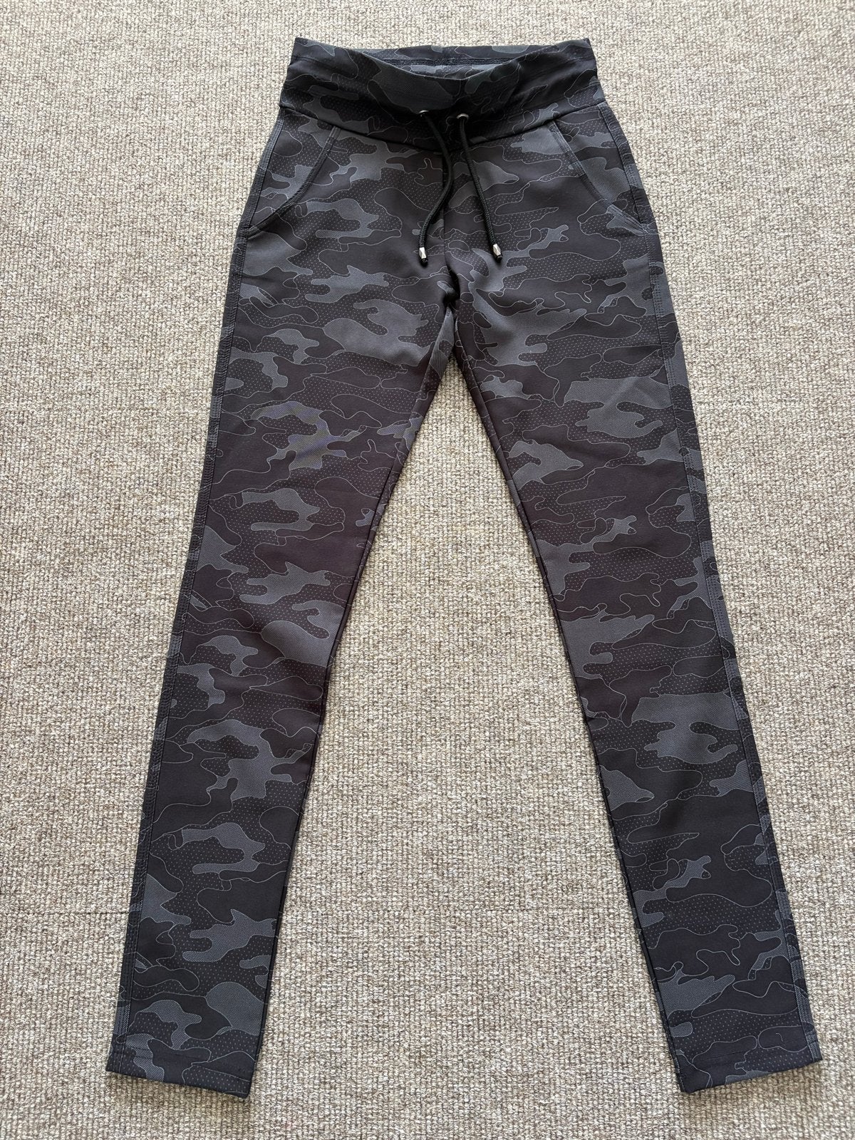 ZIZO Camouflage damesbroek Maat 36 (S), Kleding | Dames, Broeken en Pantalons, Zwart, Ophalen of Verzenden, Zo goed als nieuw