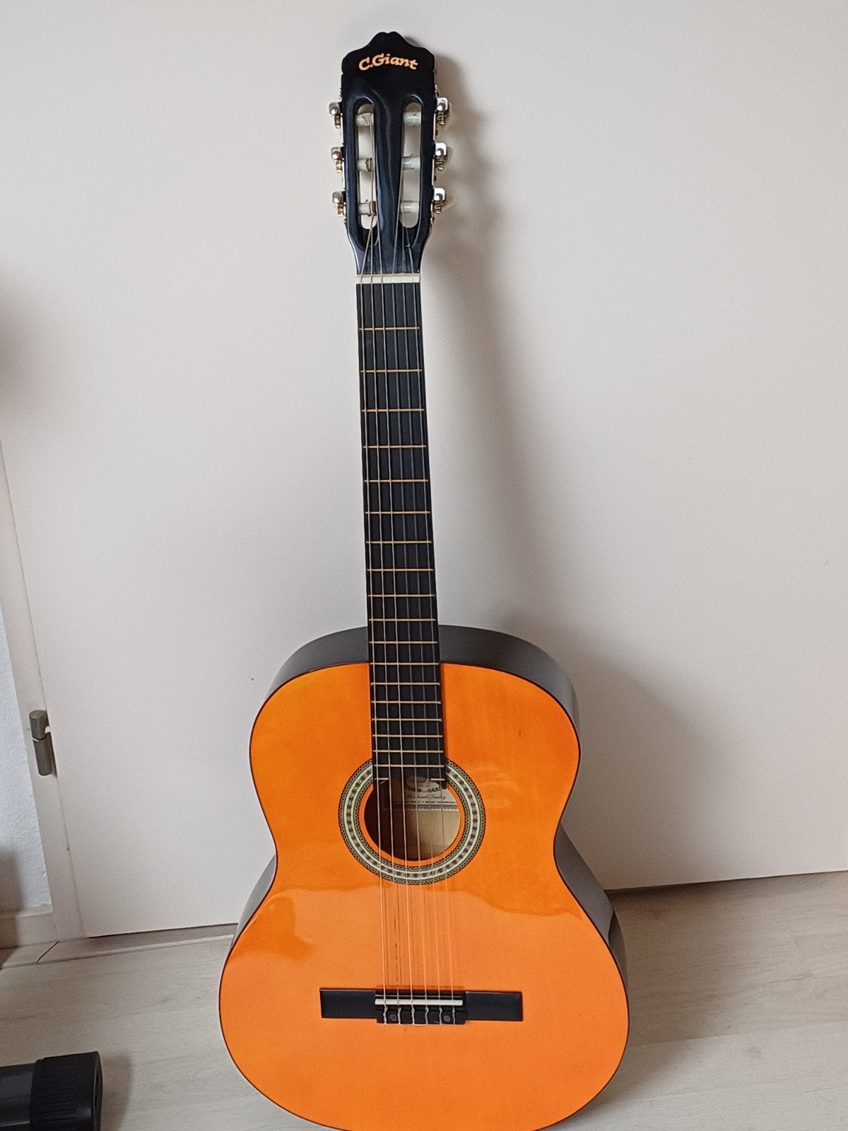 Akoestische gitaar met hoes en oefenboek, Muziek en Instrumenten, Ophalen, Zo goed als nieuw, Klassieke of Spaanse gitaar