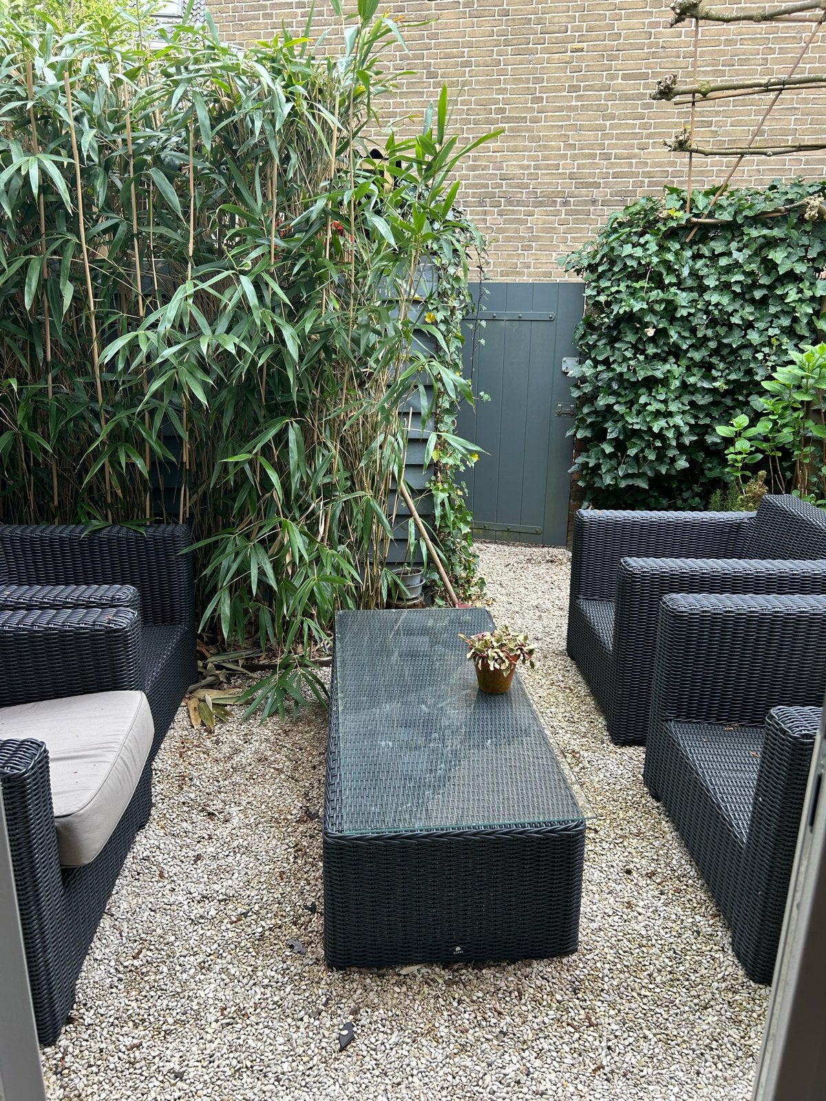 Borek Loungeset Zwart met Taupe Kussens, 4 zitplaatsen, Gebruikt, Ophalen of Verzenden, Loungeset