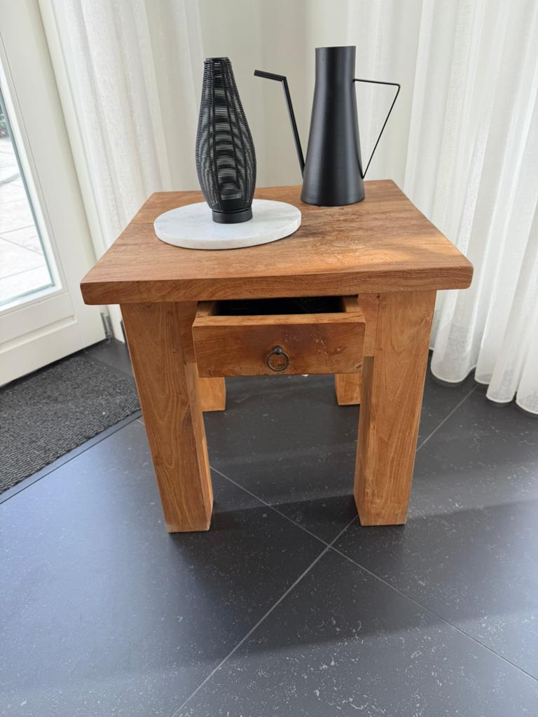 Teakhouten bijzettafel 50x50x50 met lade, Huis en Inrichting, Tafels | Bijzettafels, Minder dan 55 cm, Gebruikt, Vierkant, Hout