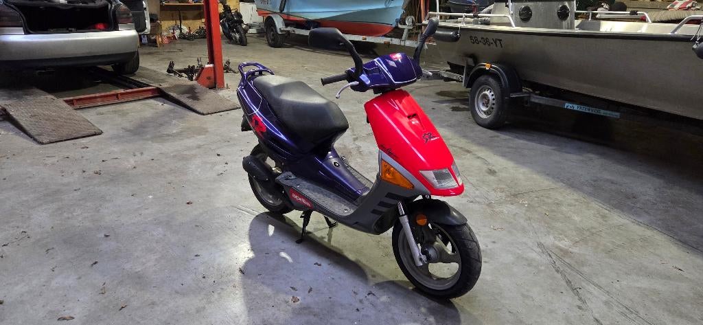 Aprillia SR50 Loiis Reggiani, Maximaal 45 km/u, SR 50, Ophalen of Verzenden, Zo goed als nieuw