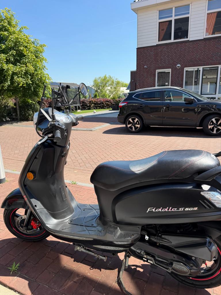 Sym Fiddle II scooter met lage kilometerstand en nieuwe accu, Fietsen en Brommers, Snorfietsen en Snorscooters, Ophalen, Gebruikt