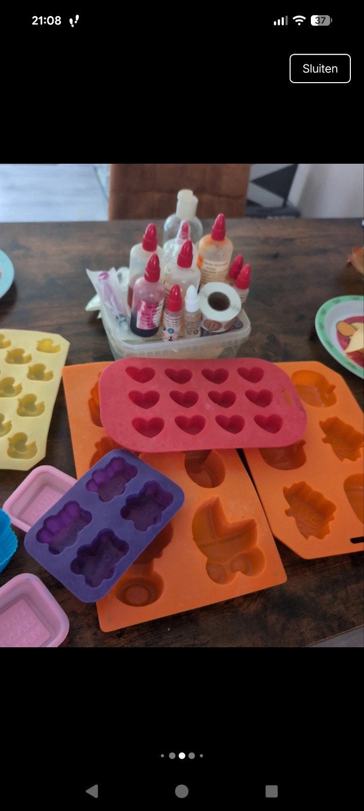 gietzeep met veel geuren, paar kleuren en veel mallen, Ophalen of Verzenden, Gebruikt, Taarten of Cupcakes, Overige typen