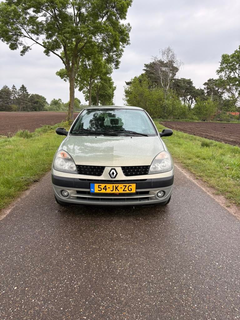 Renault Clio 1.2, Voorwielaandrijving, Stof, 31 €/maand, 4 cilinders