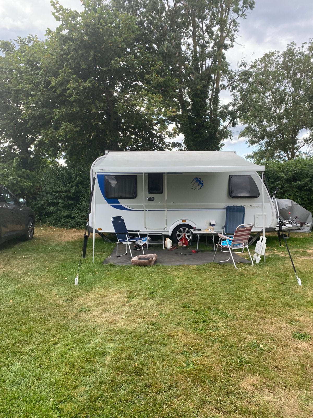 Knaus Südwind 450 FU Zilverselection, Rondzit, Frans bed, Particulier, 4 tot 5 meter