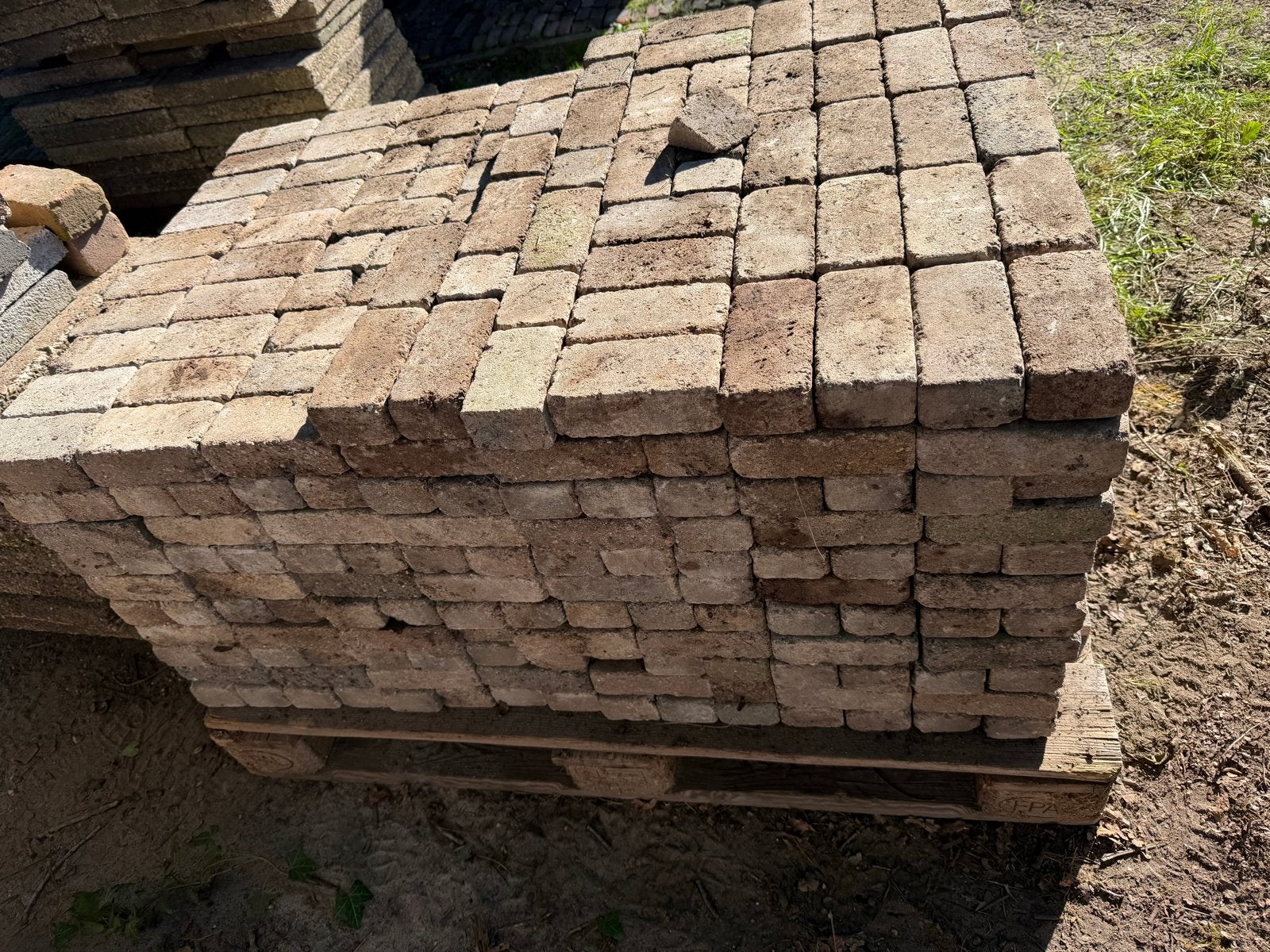 2 pallets gebakken Waaltjes, ca. 16m2, Doe-het-zelf en Verbouw, Ophalen, Gebruikt, Bakstenen