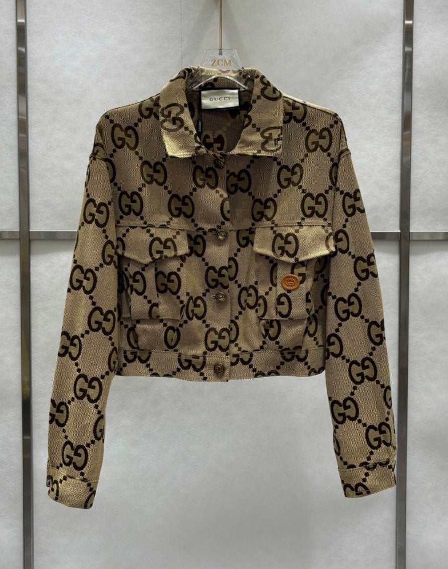 Nieuwe Gucci-stijl jas met monogramprint, Ophalen of Verzenden, Nieuw, Maat 38/40 (M), Beige