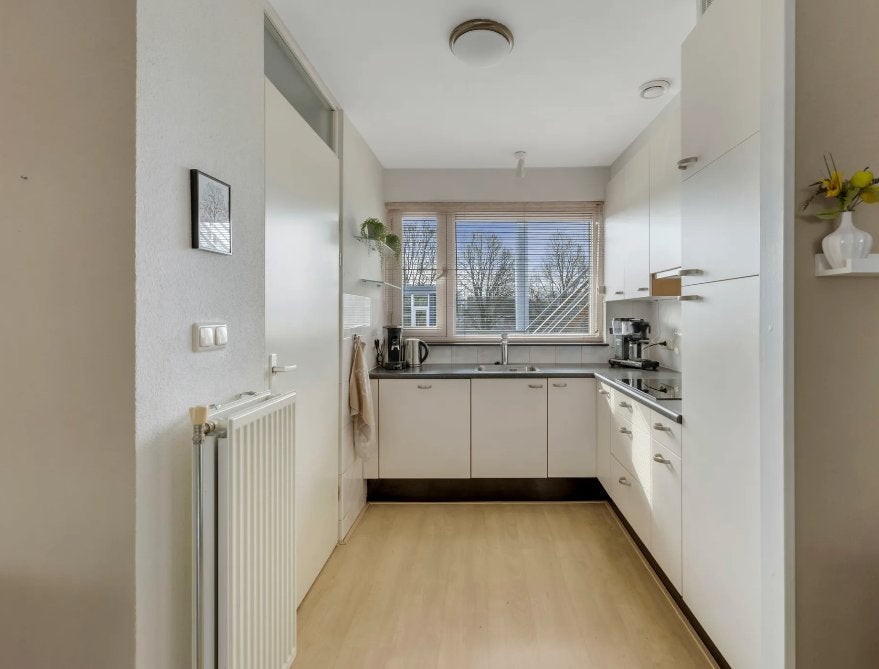 Te koop mooie keuken incl. 3 jaar oud inductieplaat, Huis en Inrichting, Ophalen, Gebruikt, Wit, Hoekkeuken