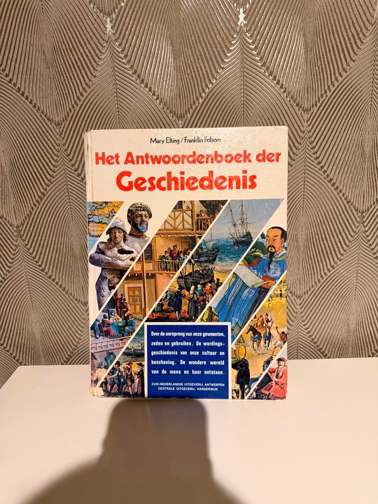 Het Antwoordenboek der Geschiedenis - Mary Elting, Ophalen of Verzenden, 20e eeuw of later, Gelezen, Overige gebieden