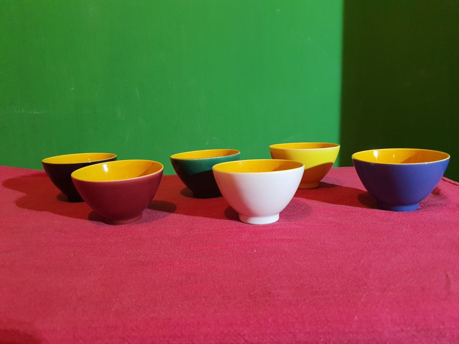 6 schaaltjes... 6 kleuren..., Ophalen of Verzenden
