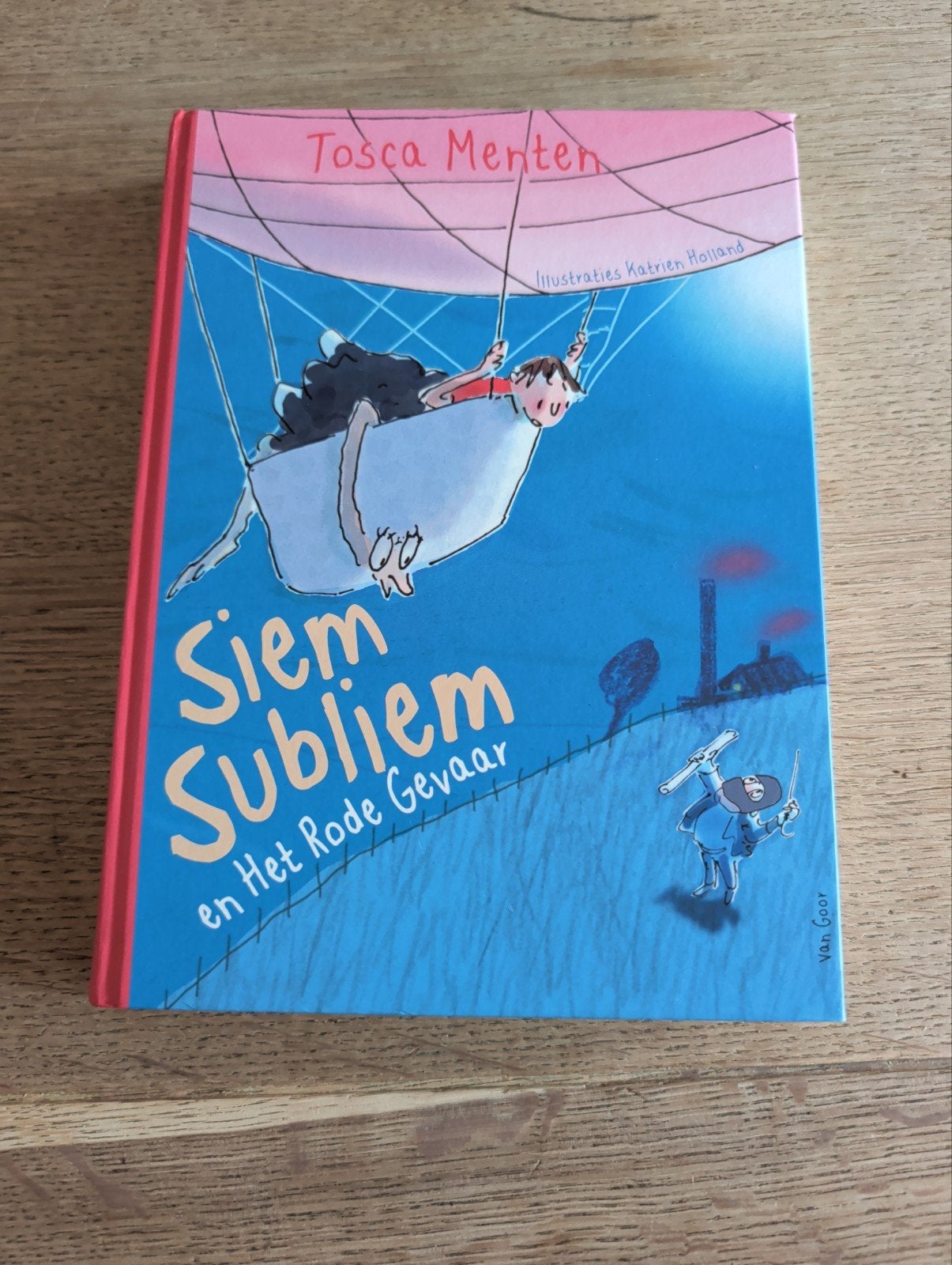 Siem Subliem en Het Rode Gevaar - Tosca Menten, Ophalen of Verzenden, Zo goed als nieuw, Tosca Menten, Fictie algemeen