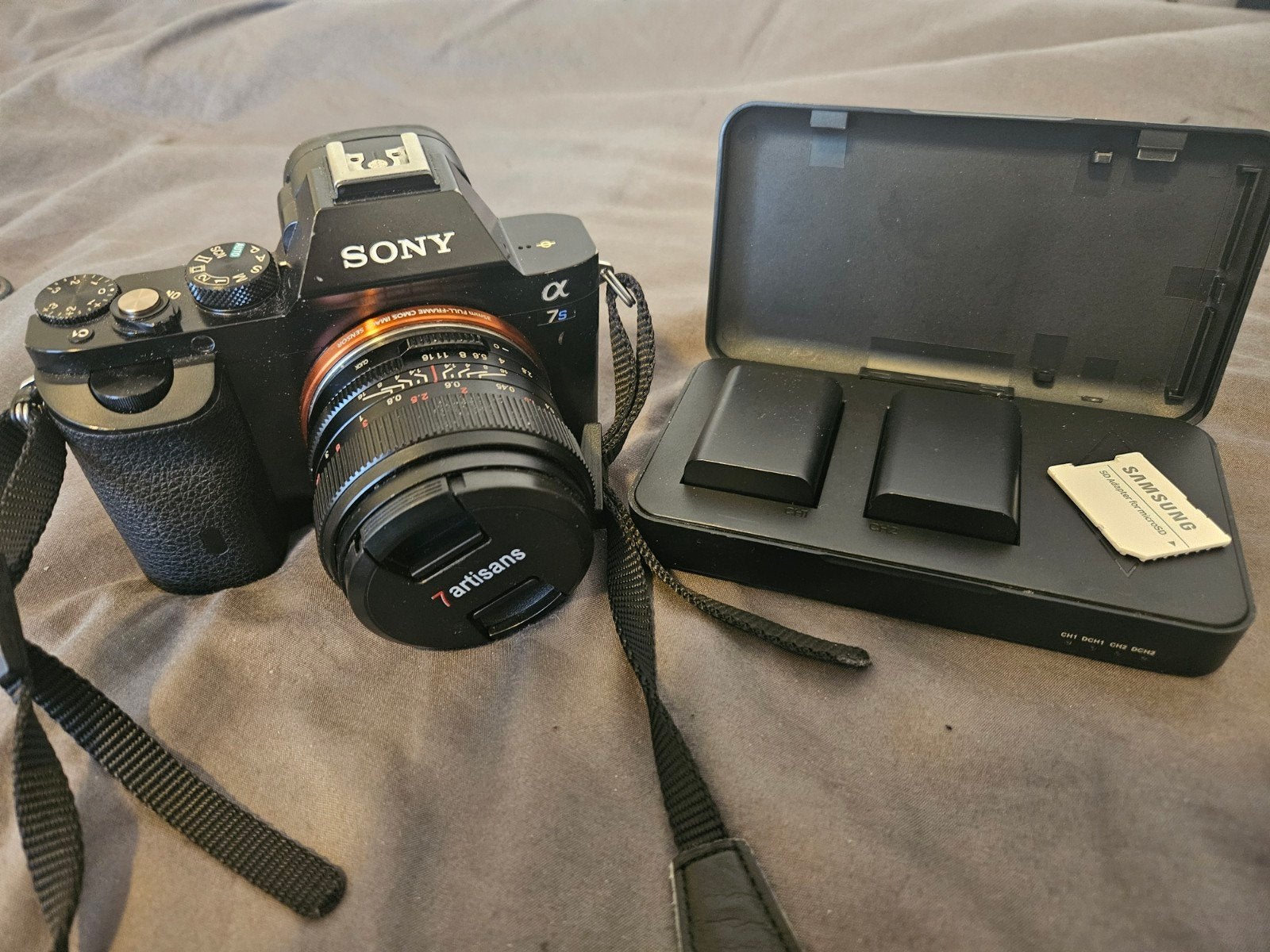 Sony A7S I met 7Artisans 35mm f/1.4, 128GB & Accu's, Audio, Tv en Foto, Gebruikt, Accu, Ophalen of Verzenden, Sony