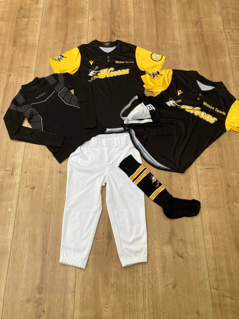 ==ZGAN== Honkbal tenue compleet - Mosas Sports Herons mt XS, Sport en Fitness, Honkbal en Softbal, Ophalen of Verzenden, Zo goed als nieuw
