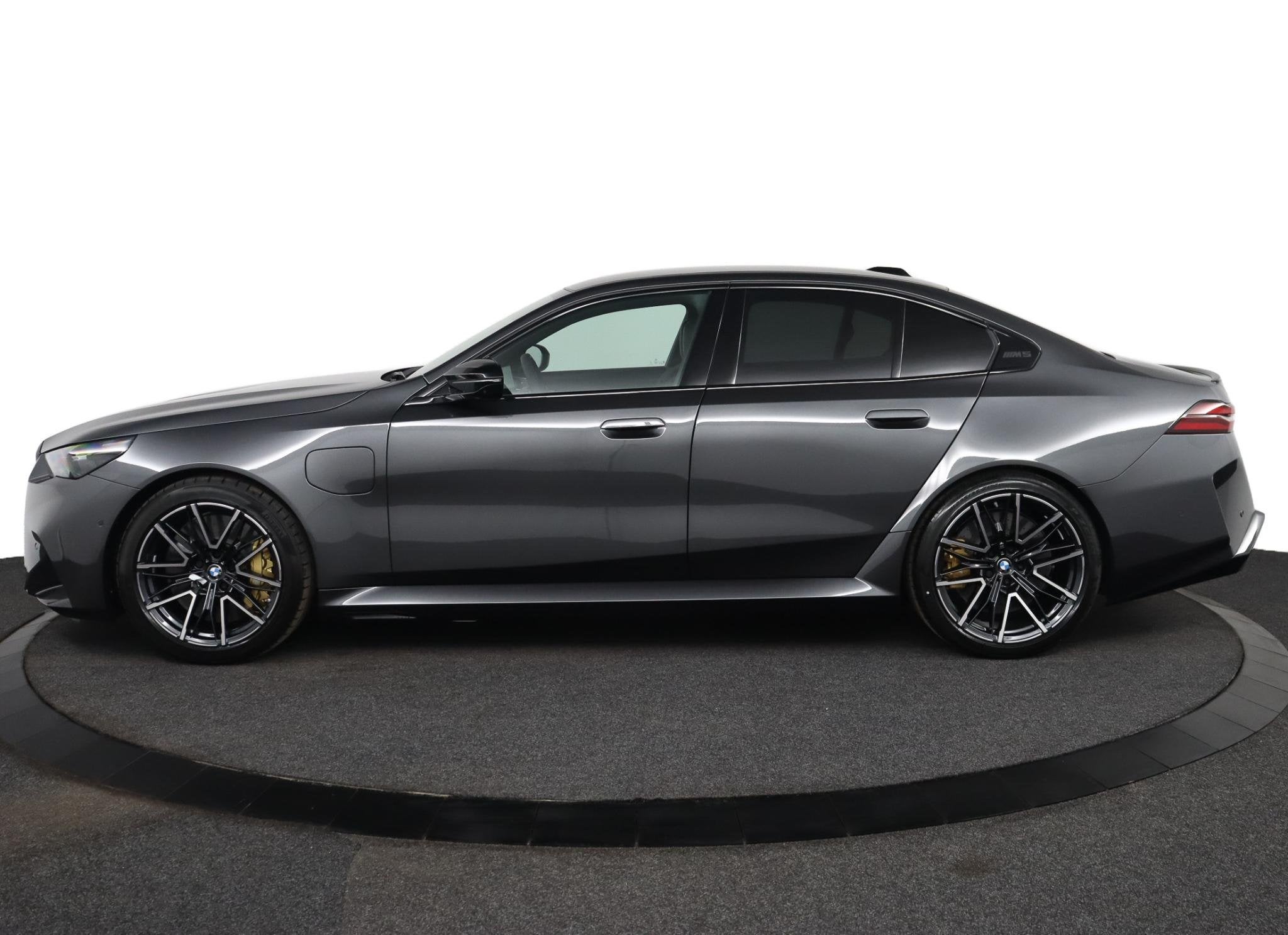 BMW M5 Sedan | Pano | Trekhaak | M Driver's Pack | Comfort P, Auto's, Automaat, 4395 cc, 135 min, Bedrijf