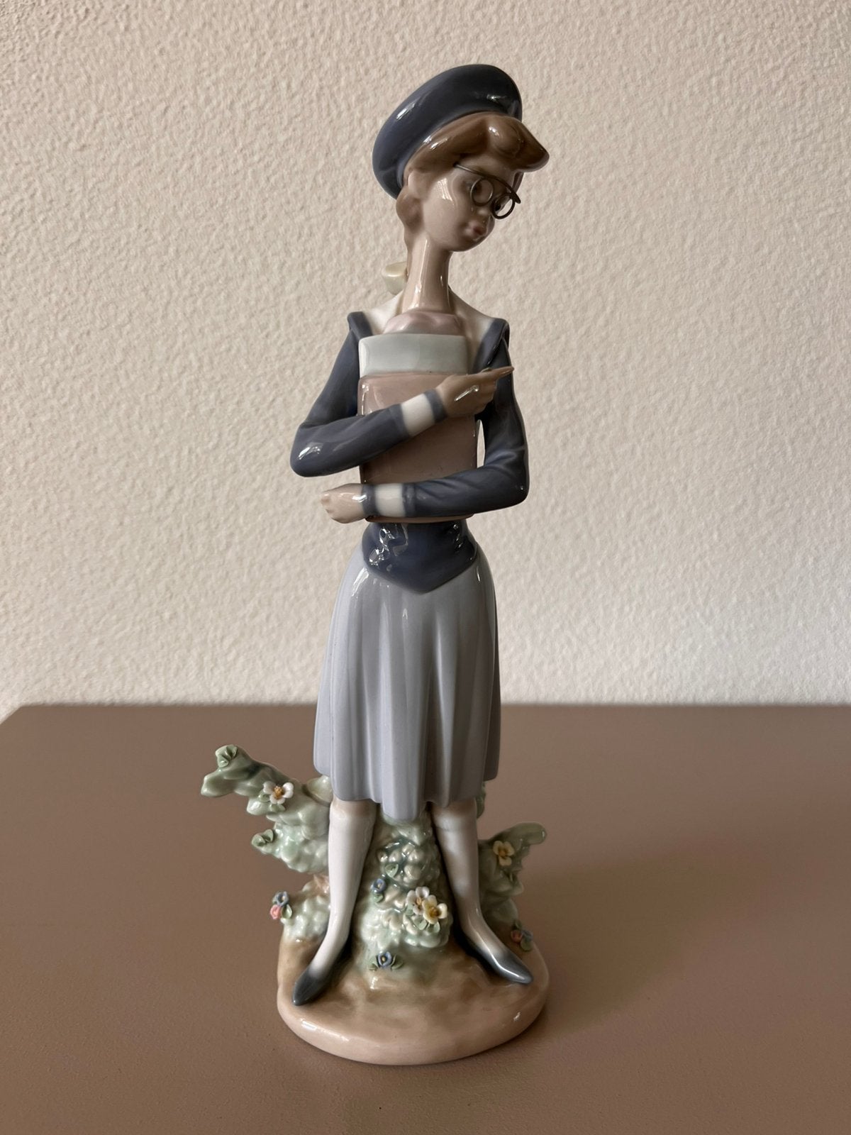 Lladro beeldje, Ophalen of Verzenden, Zo goed als nieuw, Mens