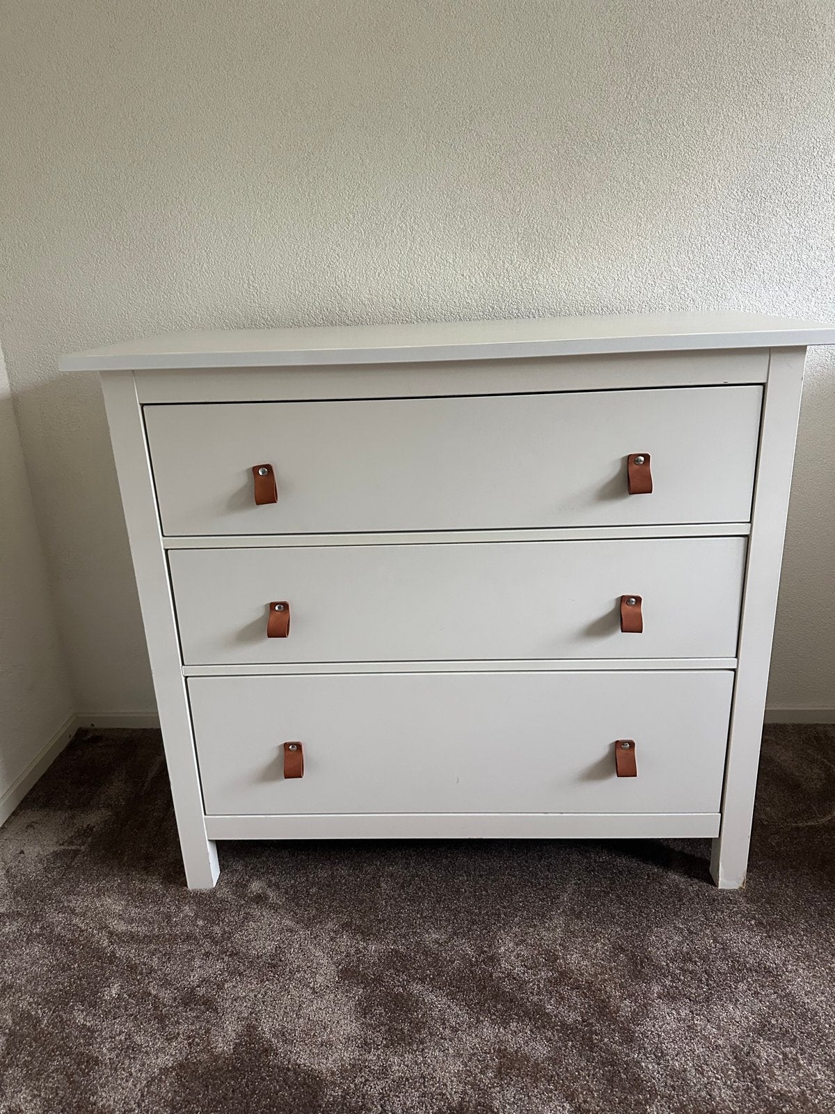 IKEA Hemnes Kast - Zo goed als nieuw met lichte schade, Ophalen, 100 tot 150 cm, 50 tot 100 cm, Zo goed als nieuw