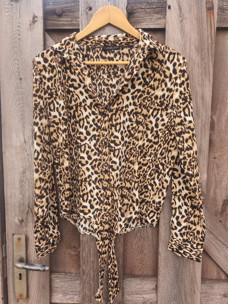 JAZLYN luipaard blouse met strik – maat M, Ophalen of Verzenden, Zo goed als nieuw, Bruin