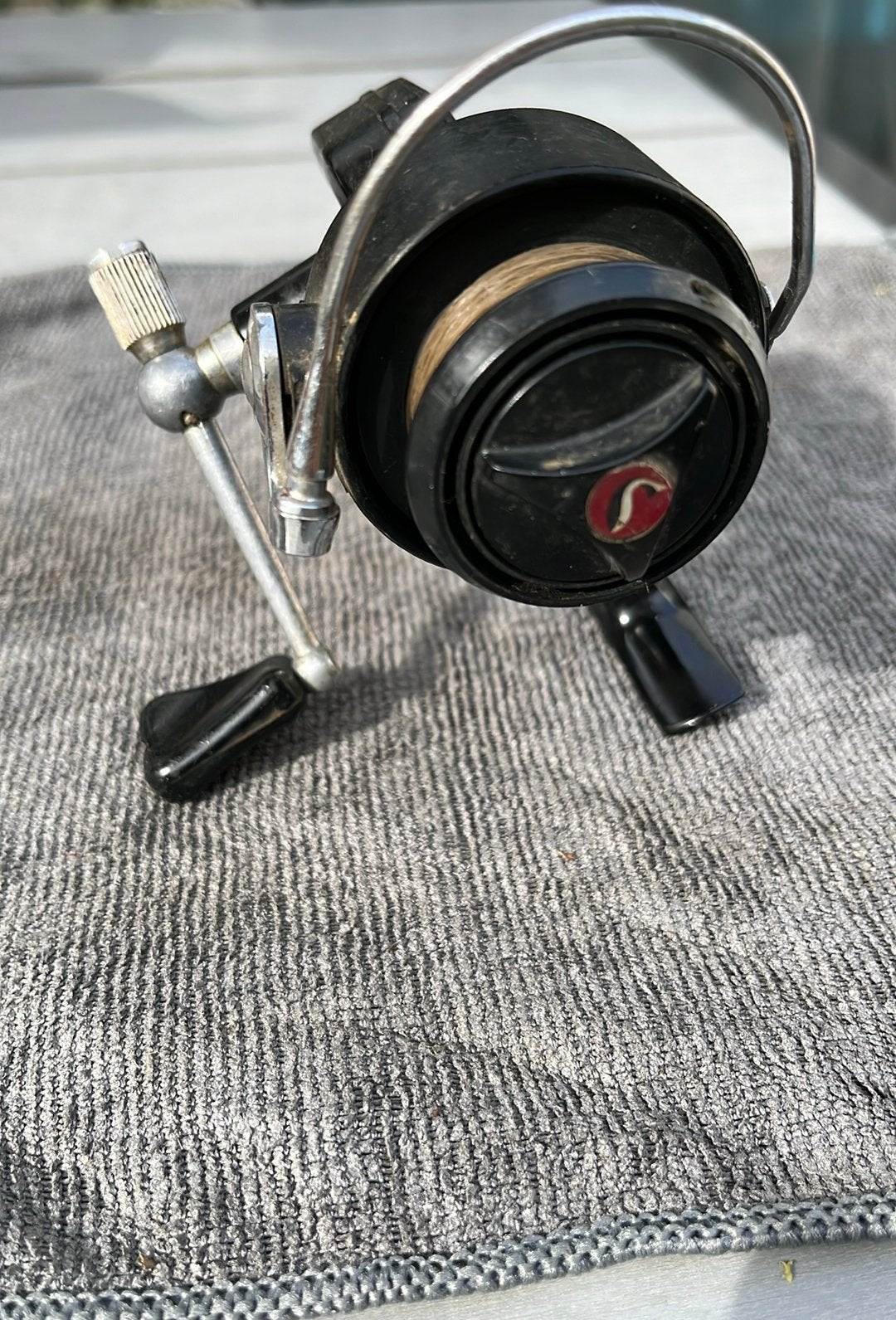Vismolen Mitchell 204, klassieke vintage ( spinning reel)., Watersport en Boten, Ophalen of Verzenden, Gebruikt, Molen