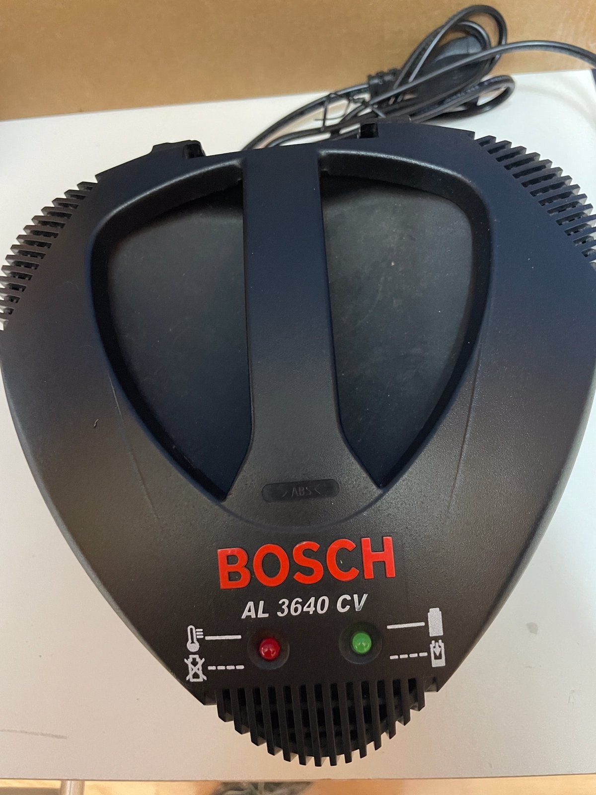 Bosch 36 volt acculader AL3640CV, Doe-het-zelf en Verbouw, Gereedschap | Machine-onderdelen en Toebehoren, Ophalen of Verzenden