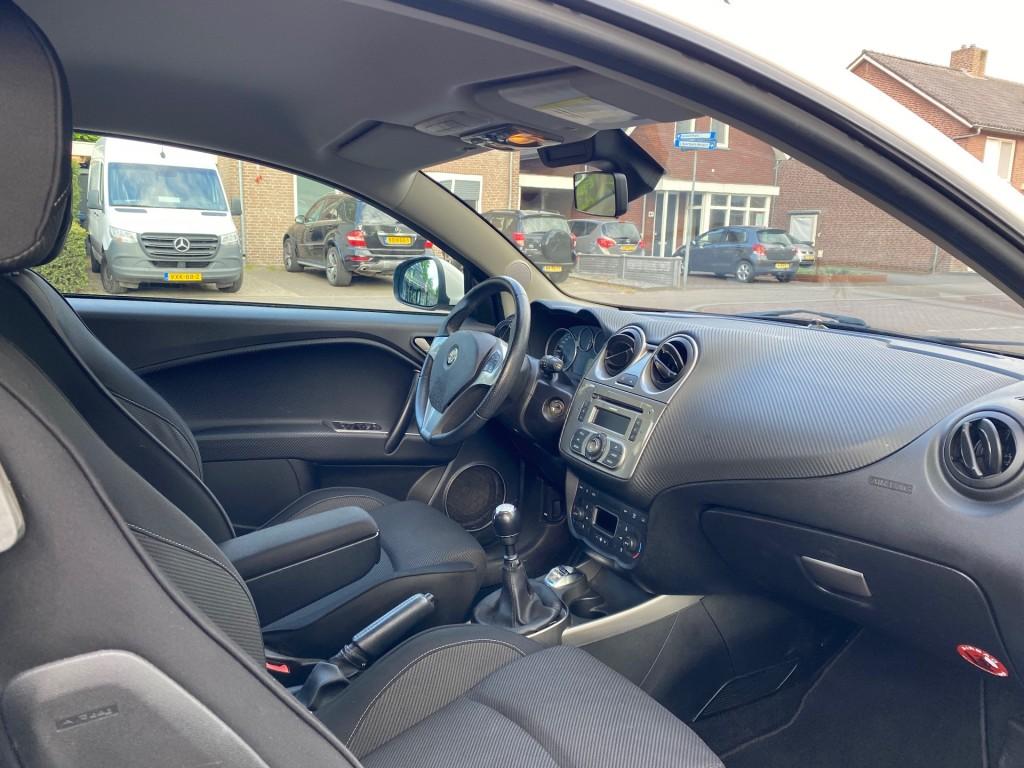 Alfa romeo MITO 1.4 DISTINCTIVE / AIRCO-ECC / CRUISE CTR. /, Voorwielaandrijving, Euro 5, Gebruikt, 4 cilinders
