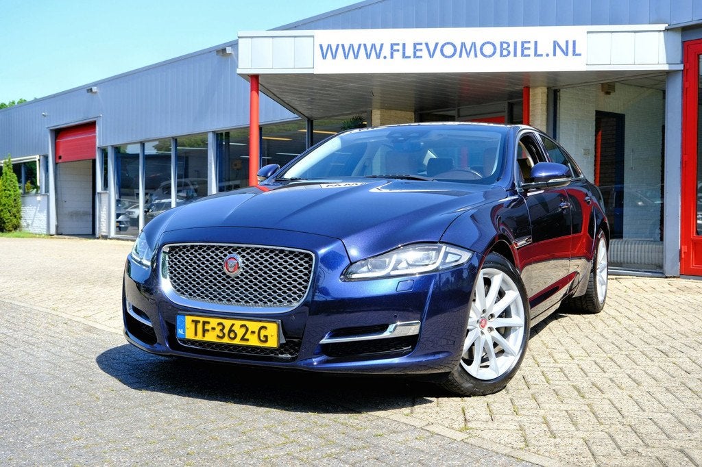 Jaguar XJ 3.0 D 301pk Premium Luxury Aut. Pano|Leder|LED|Cam, Auto's, Jaguar, Automaat, Lichtsensor, Achterwielaandrijving, Gebruikt