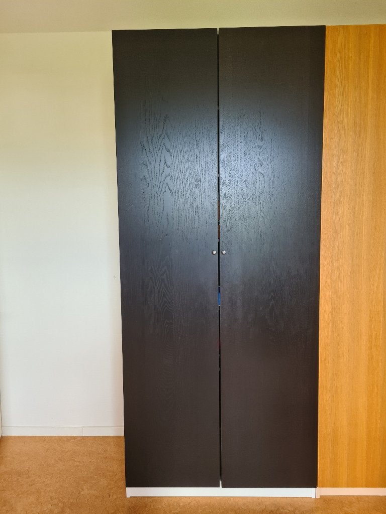 mooie IKEA PAX zwartbruine kastdeuren met basiselement, Met plank(en), Gebruikt, 100 tot 150 cm, 200 cm of meer