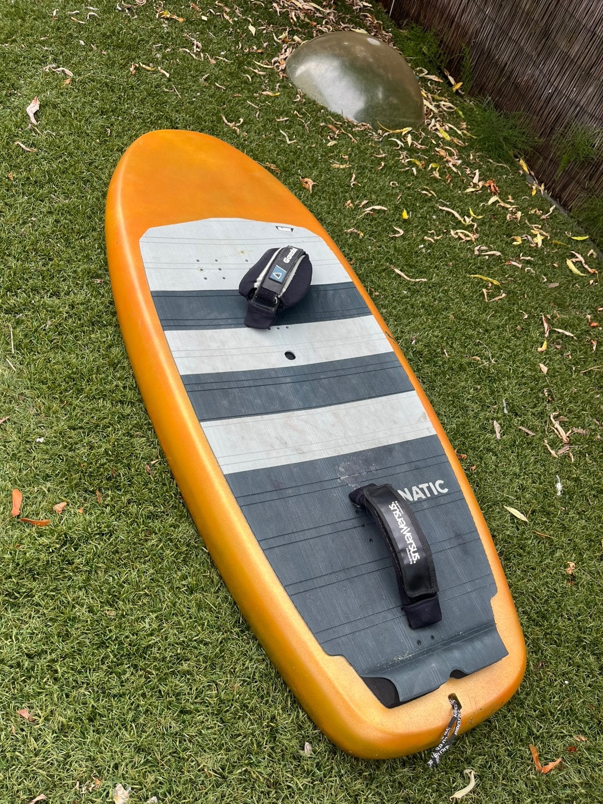 Foil board 70 liter, Watersport en Boten, Wingsurfen, Ophalen of Verzenden, Zo goed als nieuw, Wingsurf-board