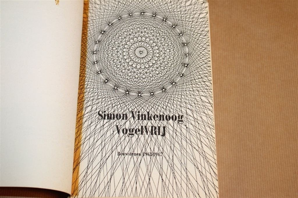Vogelvrij — Vinkenoog, Bezige Bij 1967, Boeken, Literatuur, Ophalen of Verzenden, Gelezen