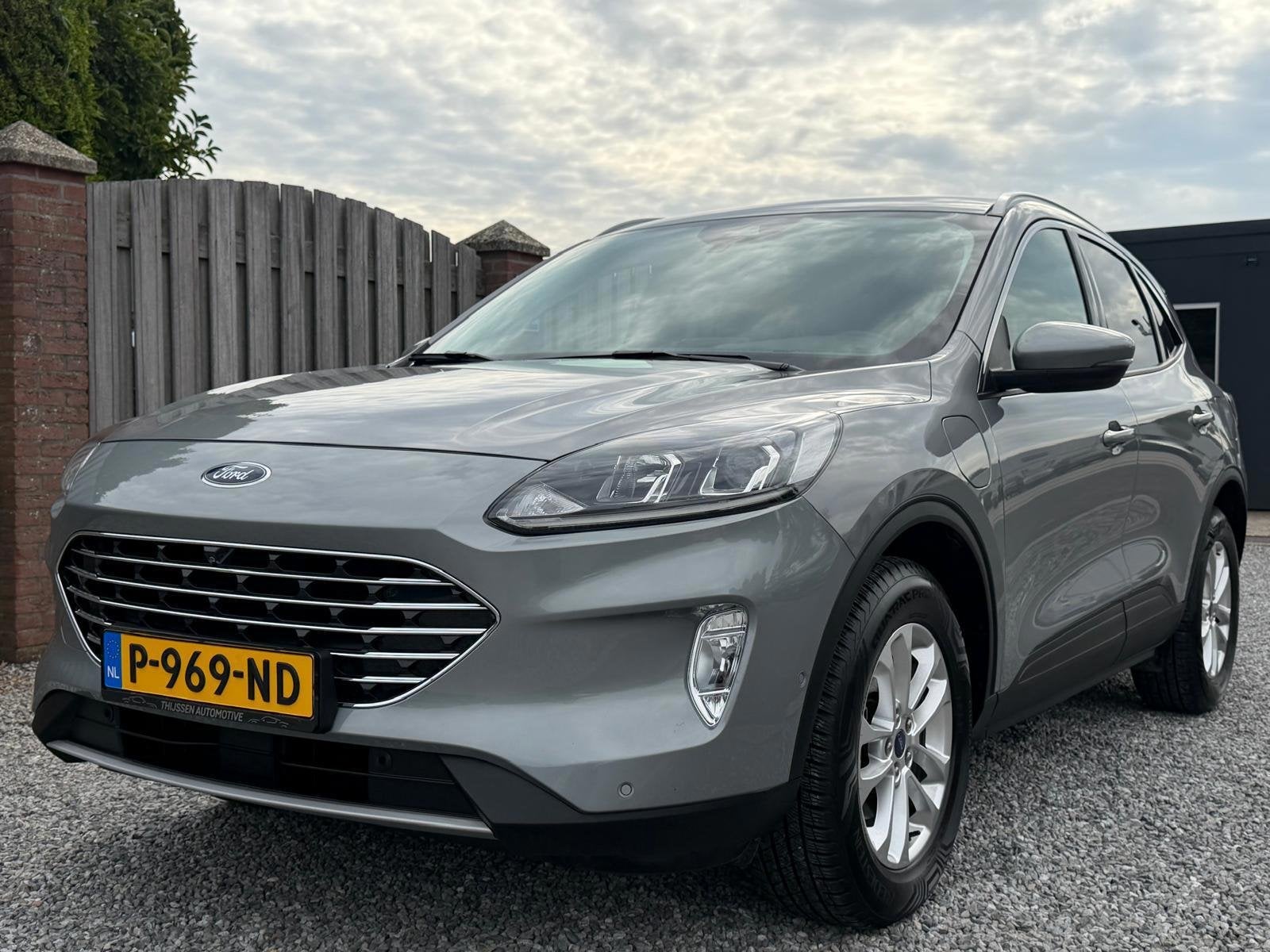 Foto 2 van Ford Kuga 2.5 PHEV Titanium X NAP E-TREKHAAK DODEHOEK STOELV