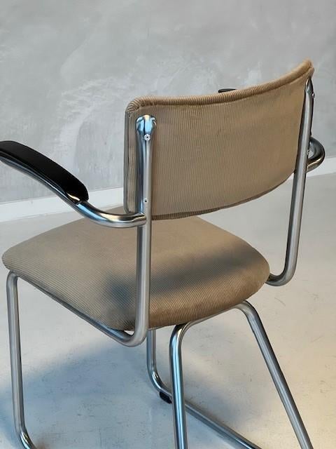 Ahrend eetkamerstoel vintage sledestoel buisframestoel beige, Gebruikt, Bruin, NL, Overige materialen