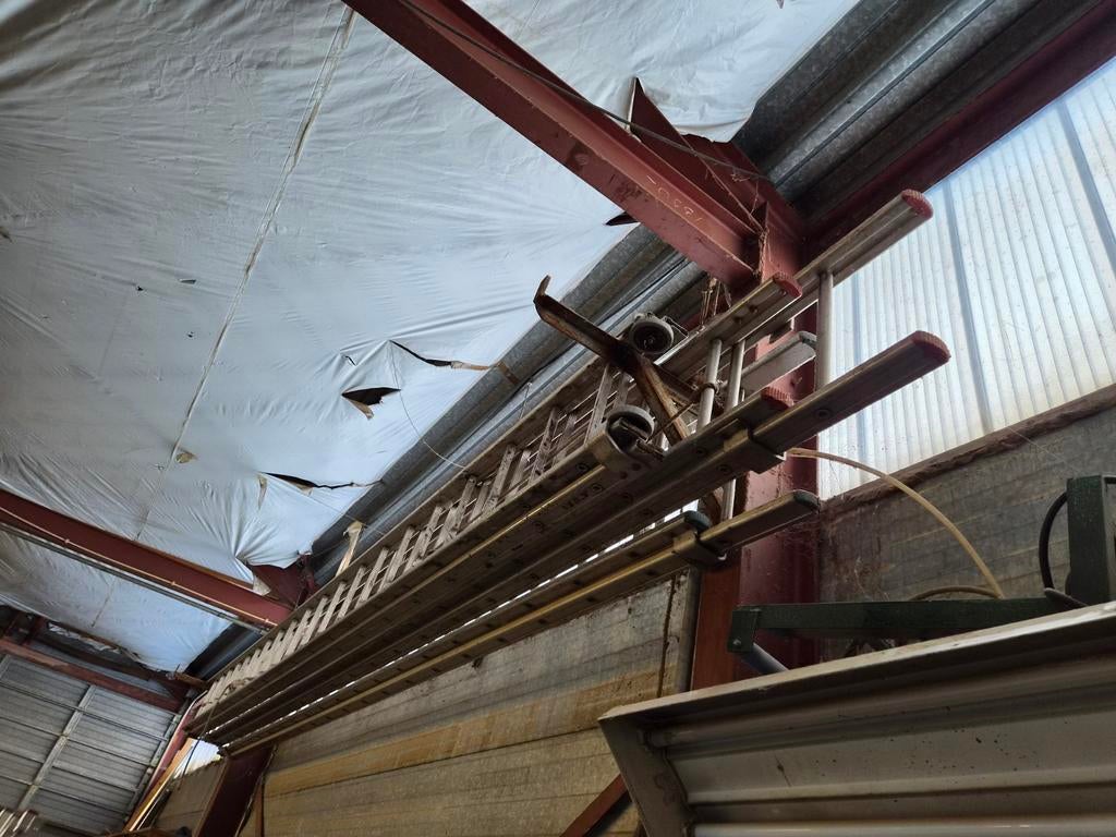 3 tweedelige aluminium ladders - 5 meter ingeschoven, Ophalen, 4 meter of meer
