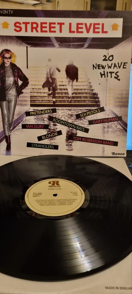 Street Level - 20 New Wave Hits LP (Ronco RTL 2048), Complilatie, Ophalen of Verzenden, Gebruikt, 12 inch