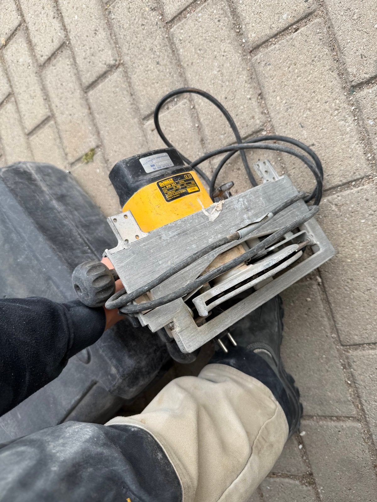 DeWalt Handcirkelzaag - Krachtig en Betrouwbaar, Doe-het-zelf en Verbouw, Gereedschap | Zaagmachines, Gebruikt, Cirkelzaag, 600 tot 1200 watt
