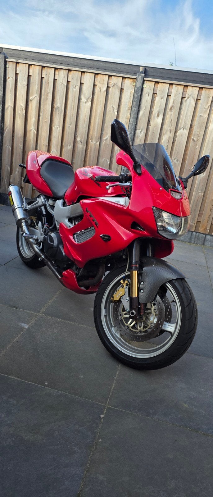 Honda vtr 1000f firestorm, Sportuitlaat, 2 cilinders, Motorrijbewijs A, Gebruikt