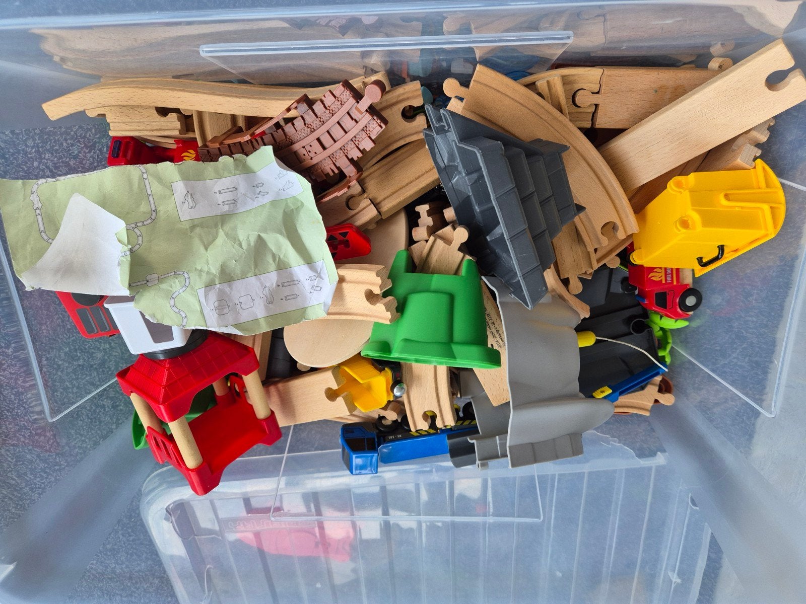 Houten treinbaan met accessoires - Playtive Junior, Ophalen of Verzenden, Gebruikt, Knutselen