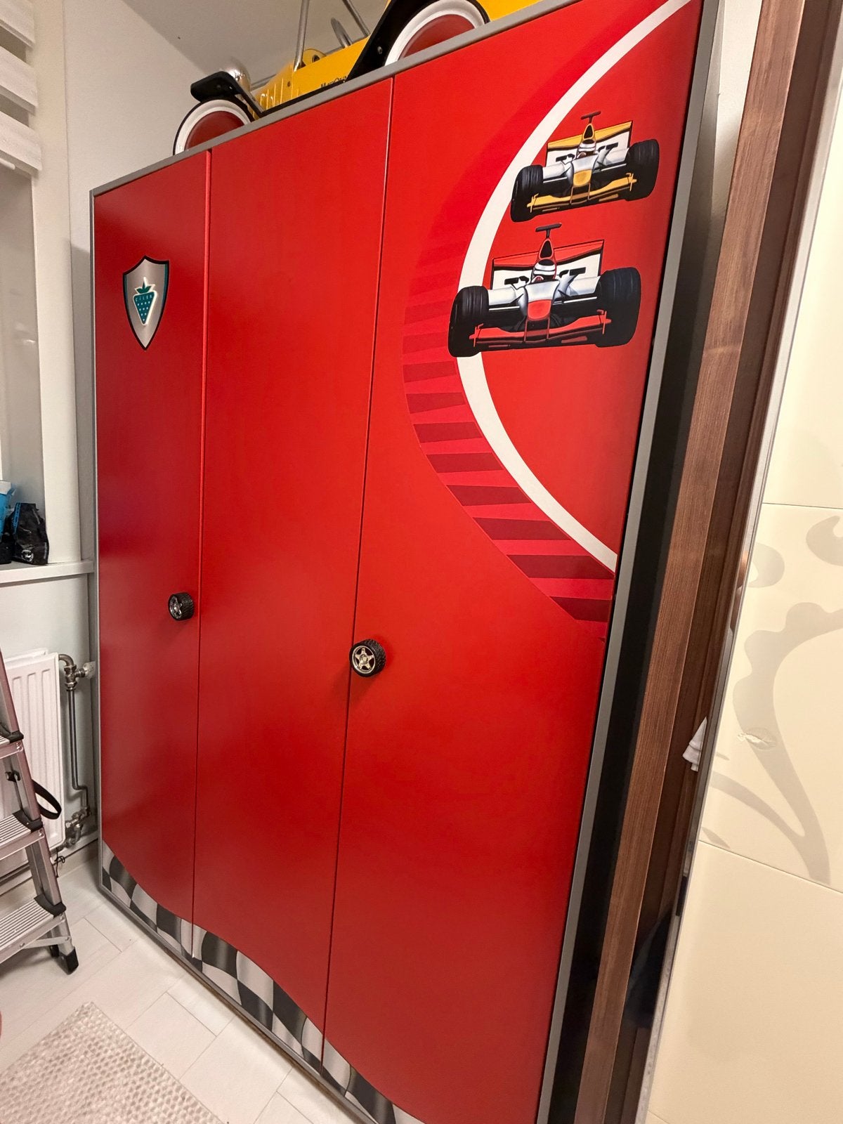 Cilek Kinder Auto Kledingkast - Stevig en Ruim (136x200cm), Ophalen, Gebruikt, Kast, 105 cm of meer