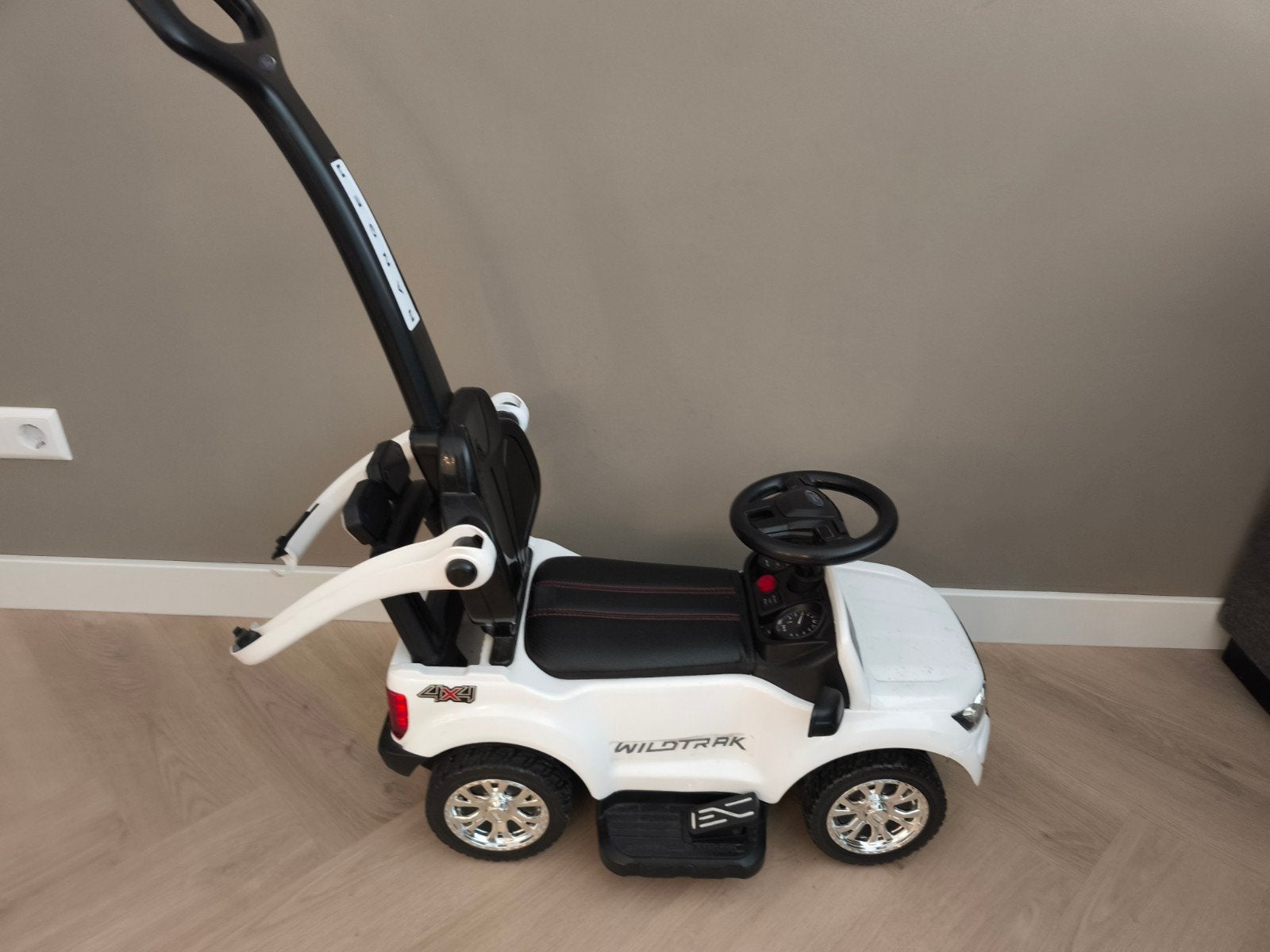 Elektrische Ford Ranger met duwstang, Ophalen