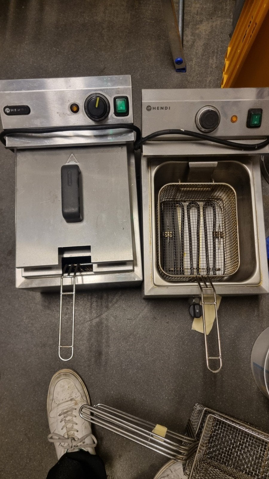 Kitchen Line Friteuse - RVS - 8 liter - 3,5 kW, 4 liter of meer, Ophalen, Gebruikt, Uitneembare binnenpan