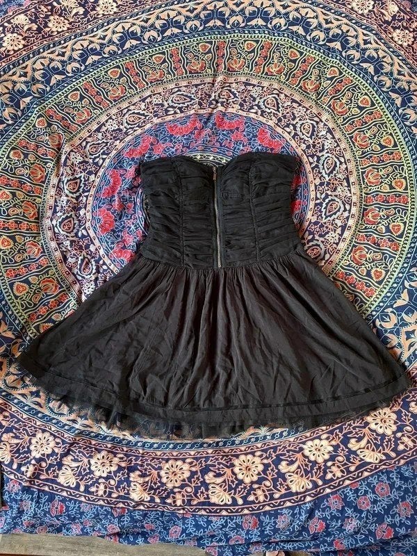 Mooie nieuwe cocktail jurk met tulle en rits 42/44 nu 29,99€, Zwart, Maat 42/44 (L), Nieuw, Ophalen of Verzenden