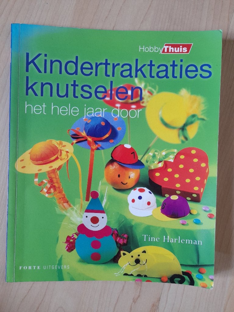 KINDERTRAKTATIES KNUTSELEN HET HELE JAAR DOOR Tine Harleman, Ophalen of Verzenden, Zo goed als nieuw
