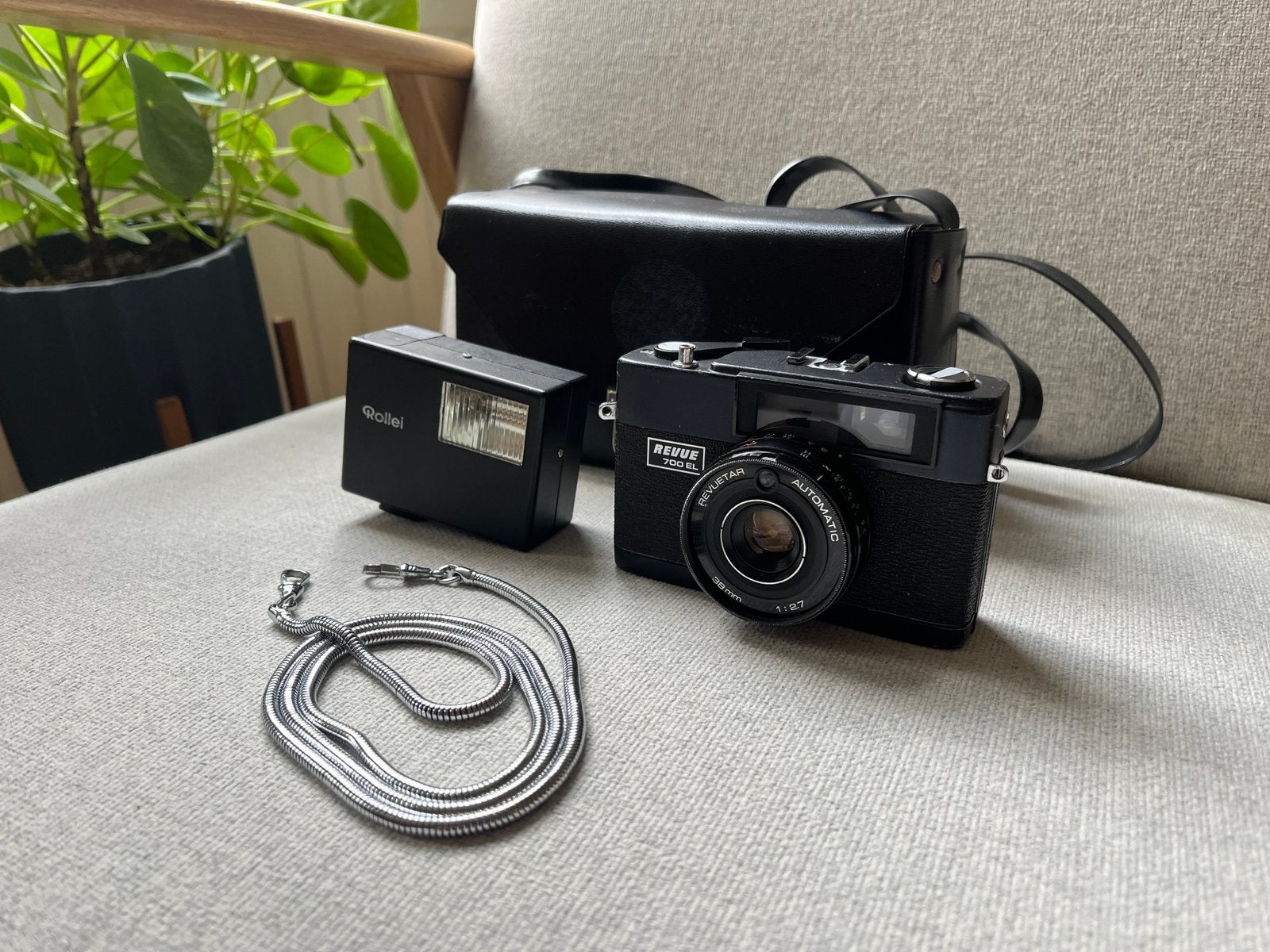Revue 700EL analoge camera met tas, Ophalen of Verzenden, Gebruikt, Compact, Overige Merken
