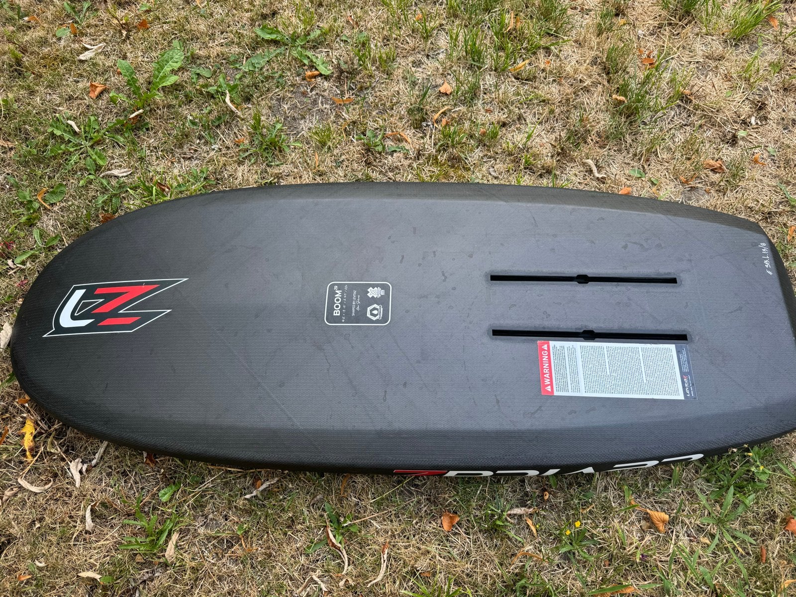Levitaz Boom 4.2 (29liter) Wing/pump/kite foil Board 2025, Ophalen, Zo goed als nieuw, Wingsurf-board