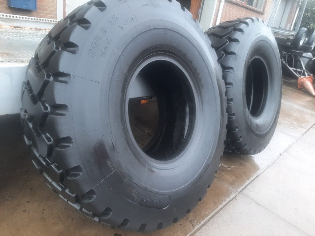 industrie banden michelin,continental.710/55 /mitas/20.5, Ophalen, Gebruikt