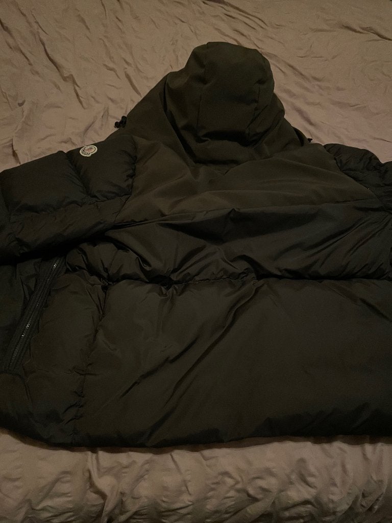 Moncler Maya donsjack - Zo goed als nieuw, Kleding | Heren, Ophalen, Zo goed als nieuw, Groen, Moncler